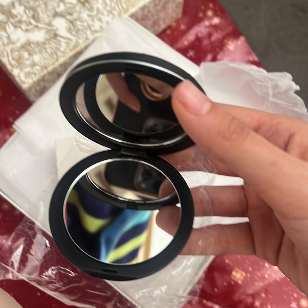 Dior generic leather pocket mirror - Picture 3 of 4